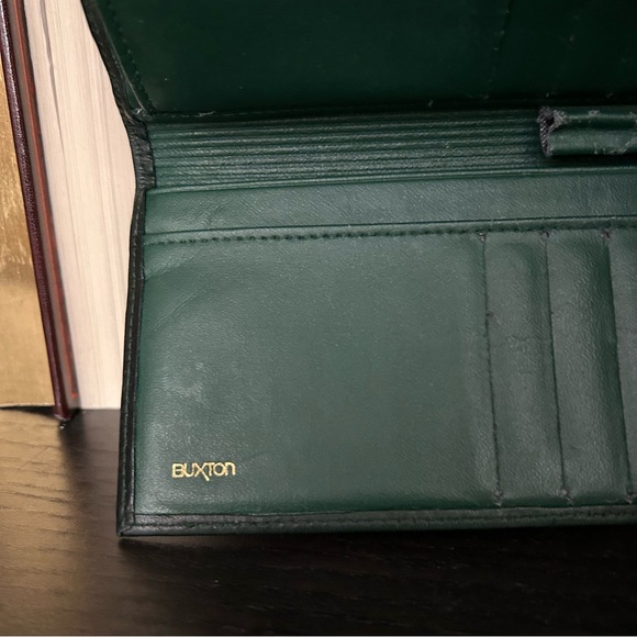 Buxton - Vintage Trifold Green Leather Wallet - Picture 8 of 16